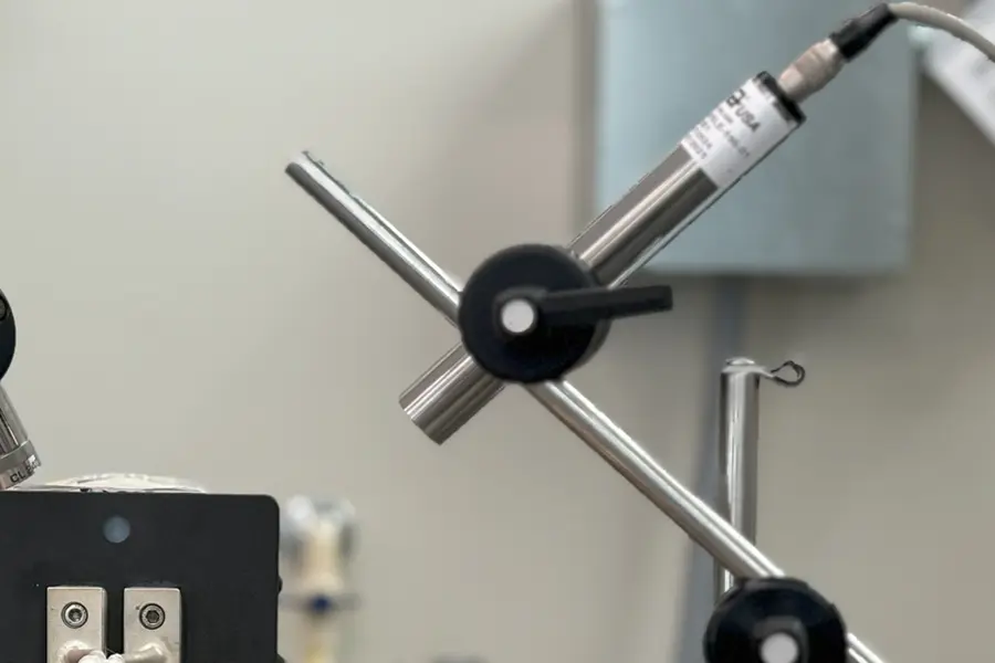 Inbetriebnahme und Unterstützung der Geräte vor Ort